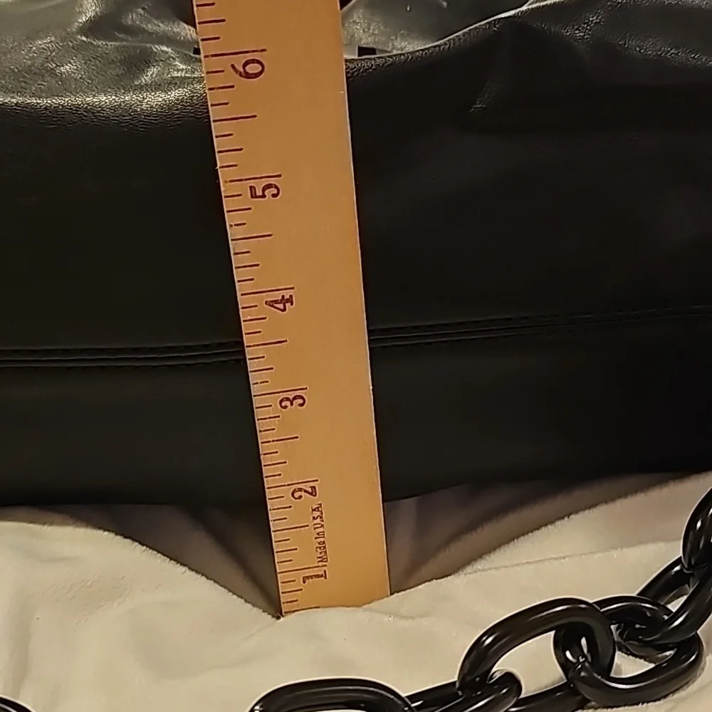 Badgley Mischka clutch style bag with metal chain black new with tag - Picture 5 of 9